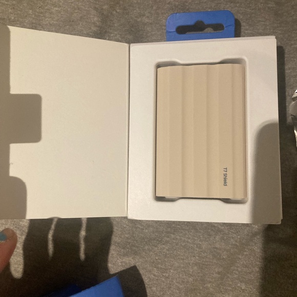 Samsung T7 Shield 1TB Portable SSD - Blue - Picture 7 of 10